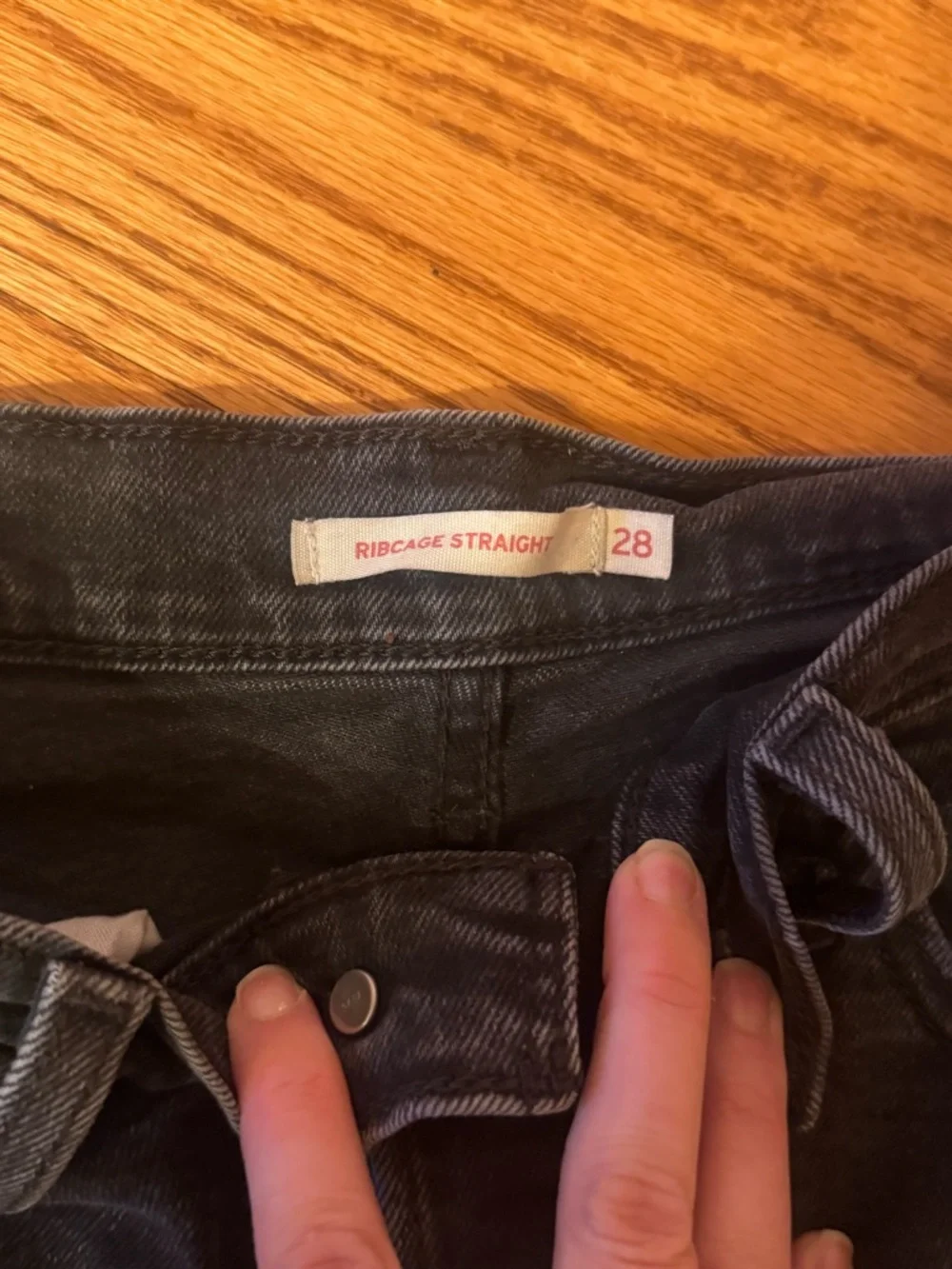 Levi's Women's Wide Leg Jeans - Black - Picture 6 of 6